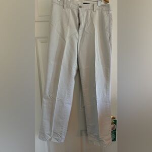 Dockers used dress pans hardly used khaki colored size W 32 X L 32